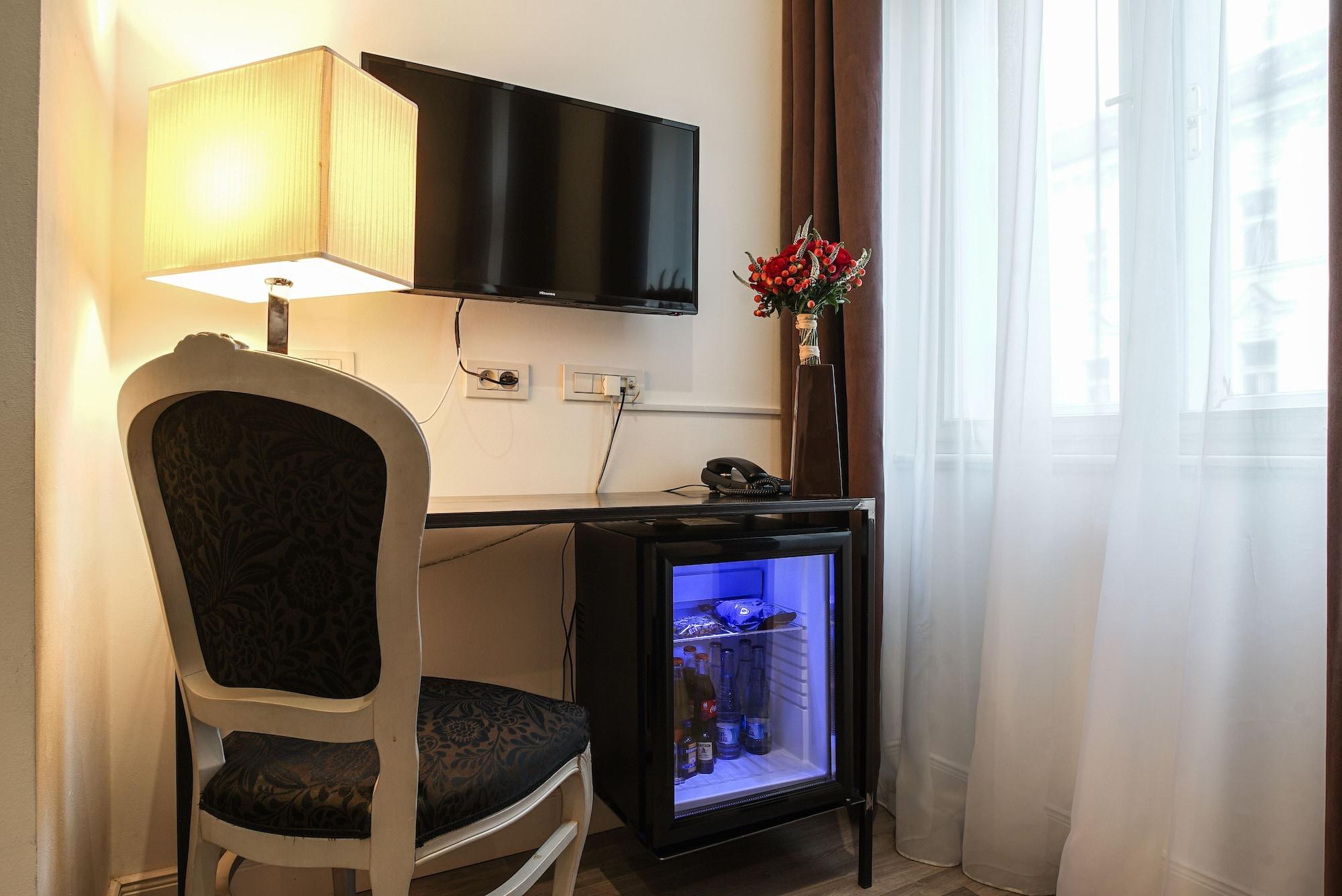 Otel Assenzio